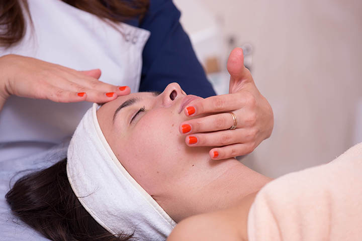 Увлажнили и очистили лицо в салоне Кафо